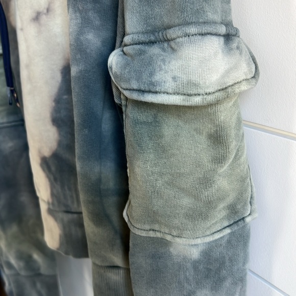 Guess 2Pc Athletic - Picture 5 of 12